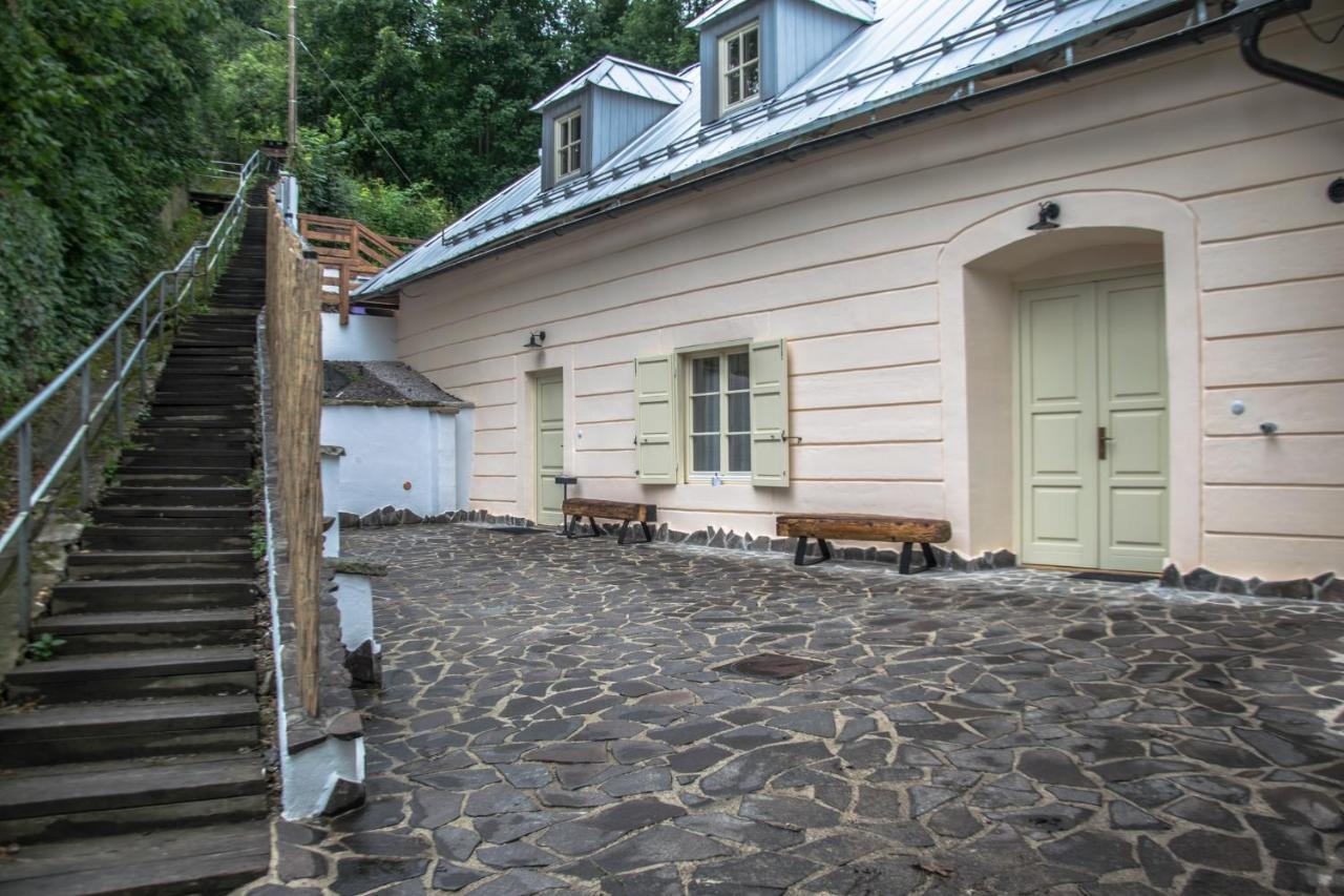 Banská Štiavnica Apartmany Pod Schodami מראה חיצוני תמונה