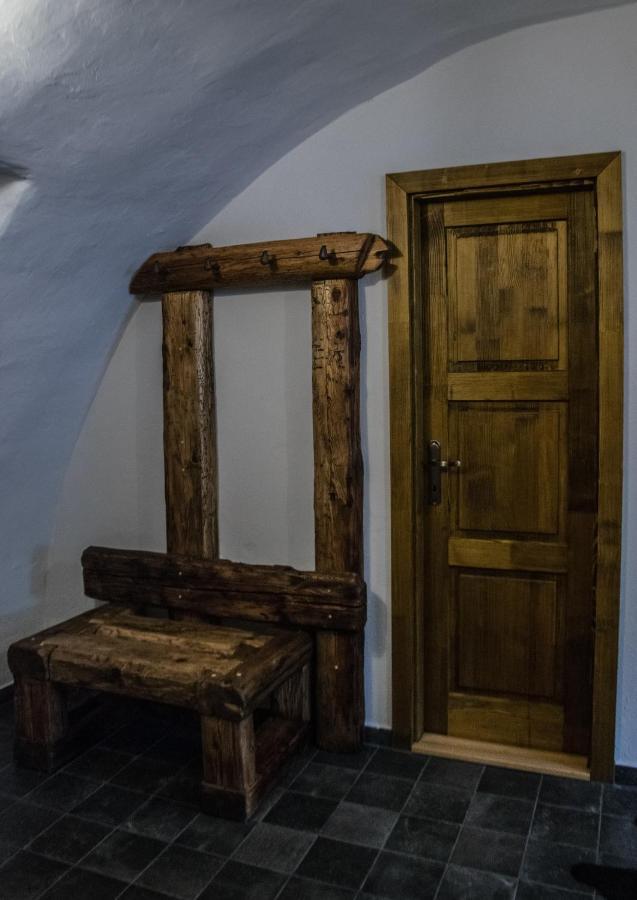 Banská Štiavnica Apartmany Pod Schodami מראה חיצוני תמונה